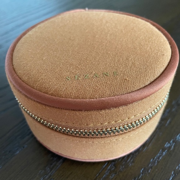 Sezane Jewelry - Sezane Travel Jewelry Case